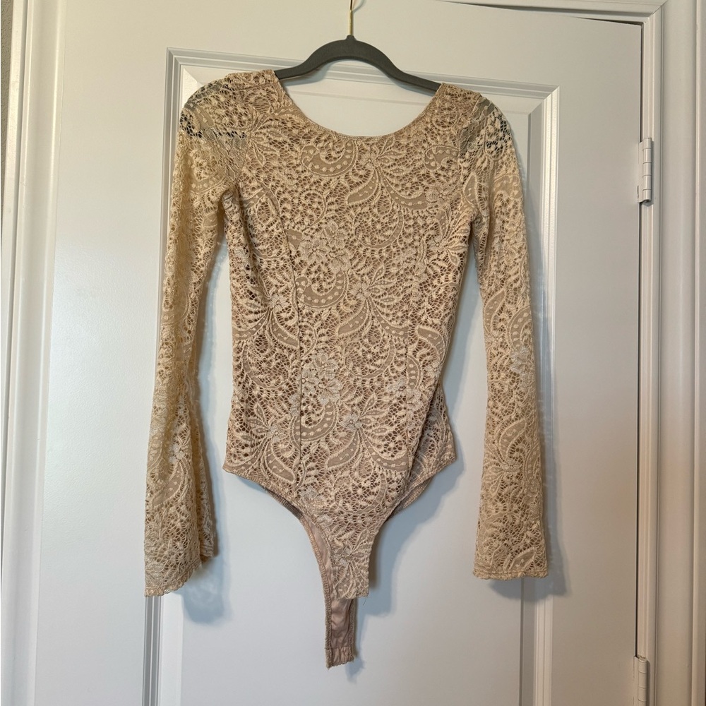 Miss Chievous Cream colored lace bodysuit with a scooped neck back, size S